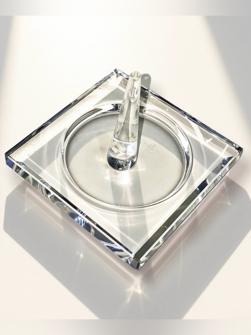 Oleg Cassini Crystal ring holder